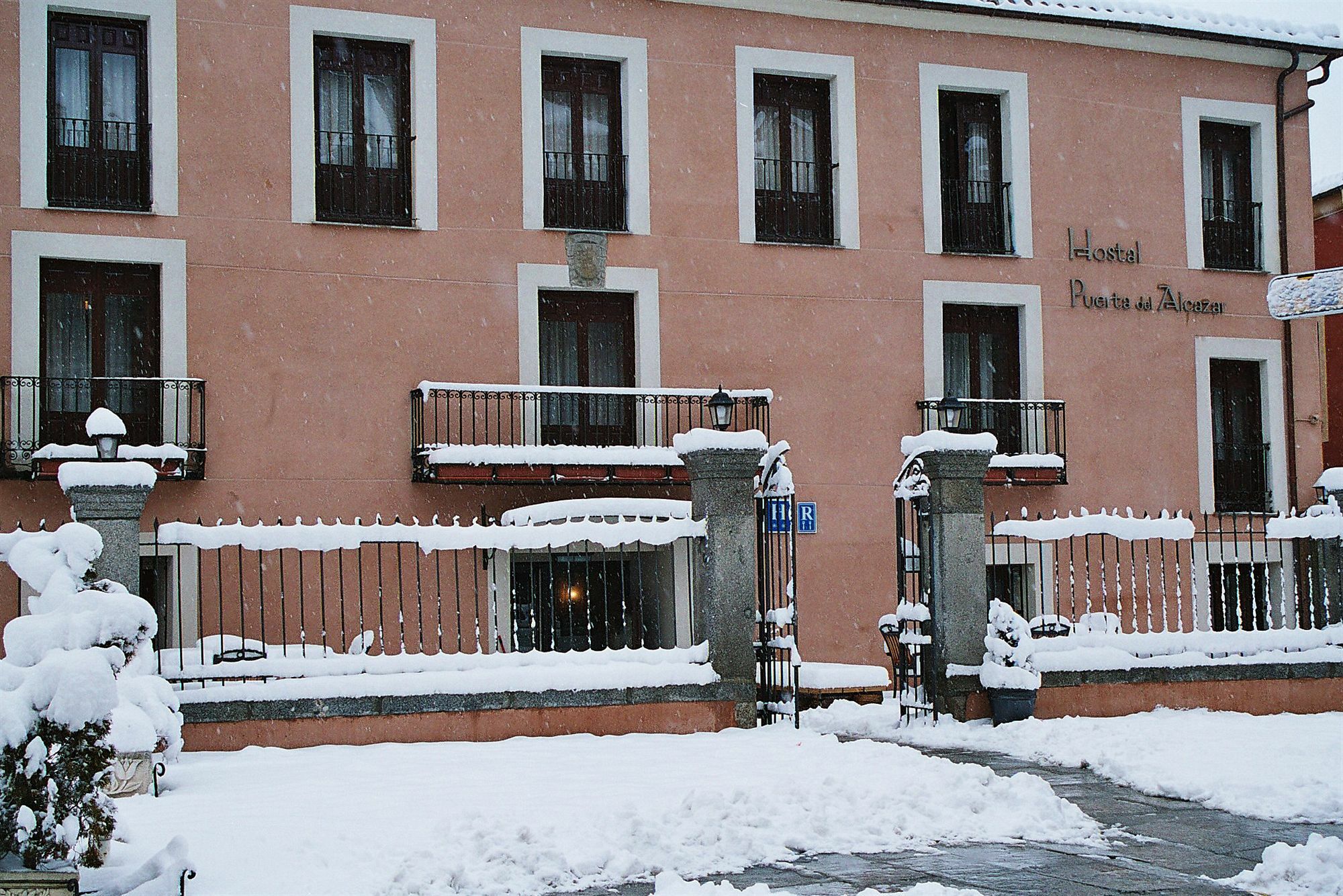 Hostal Restaurante Puerta Del Alcazar Ávila Exteriér fotografie